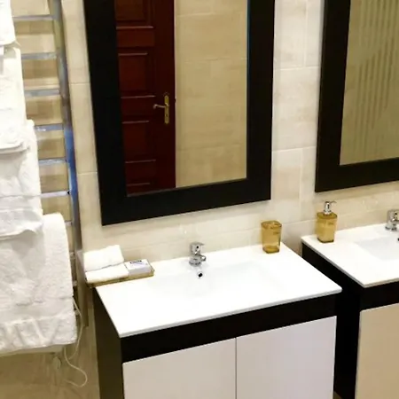 Chanteria Carvoeiro, Fabulous 7 Bedroom, 7 Bathroom With Ac, Short Walk To The * קארבואירו