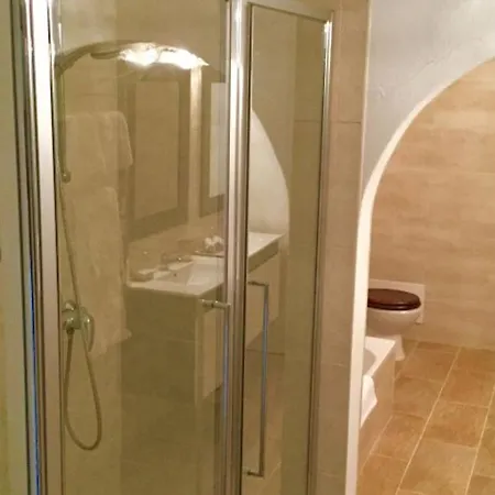 Chanteria Carvoeiro, Fabulous 7 Bedroom, 7 Bathroom With Ac, Short Walk To The Villa