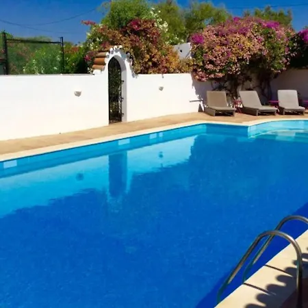 Chanteria Carvoeiro, Fabulous 7 Bedroom, 7 Bathroom With Ac, Short Walk To The Villa *